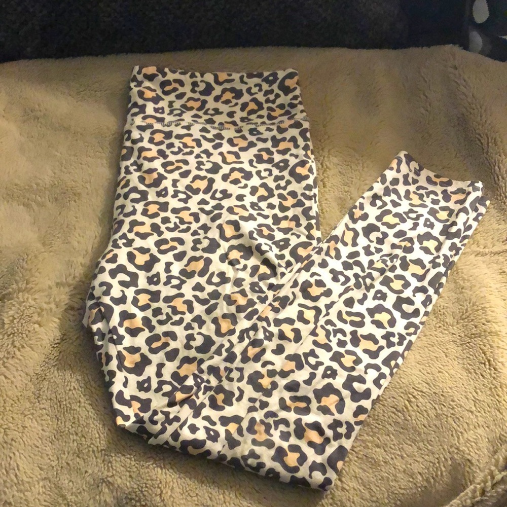🔹4 for $30 Wild Fable Leopard Print Leggings, size XL